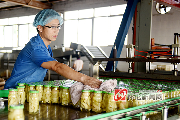 懷化工業(yè)園區(qū)海聯(lián)食品罐頭廠實(shí)現(xiàn)生產(chǎn)營銷大轉(zhuǎn)變